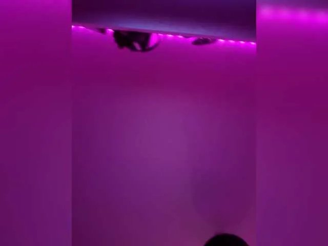 LolaLee on BongaCams 