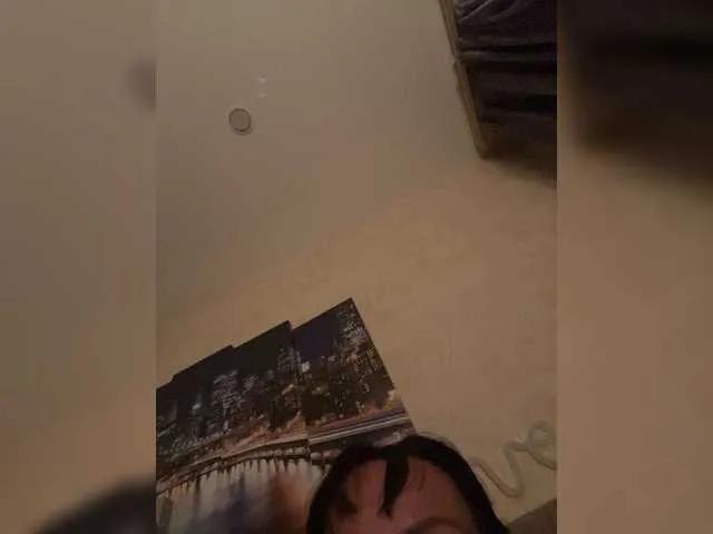 Lolaley13 on BongaCams