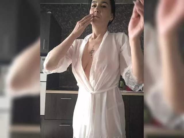 Offline Loreal on BongaCams