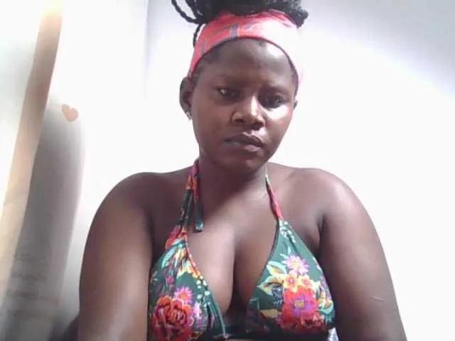 Offline Loviepaula on BongaCams