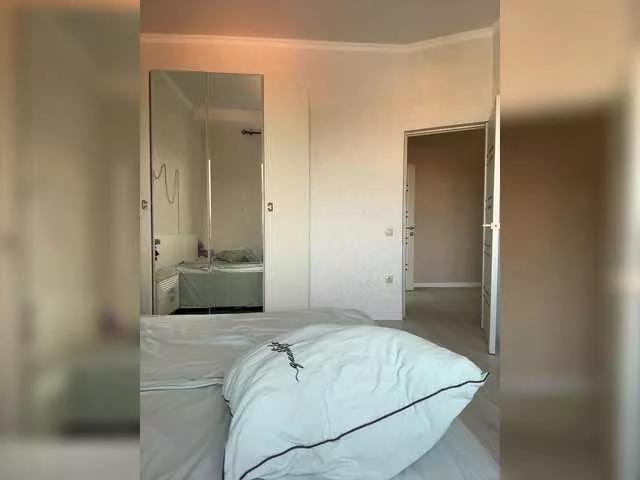 Offline LunaLu13 on BongaCams