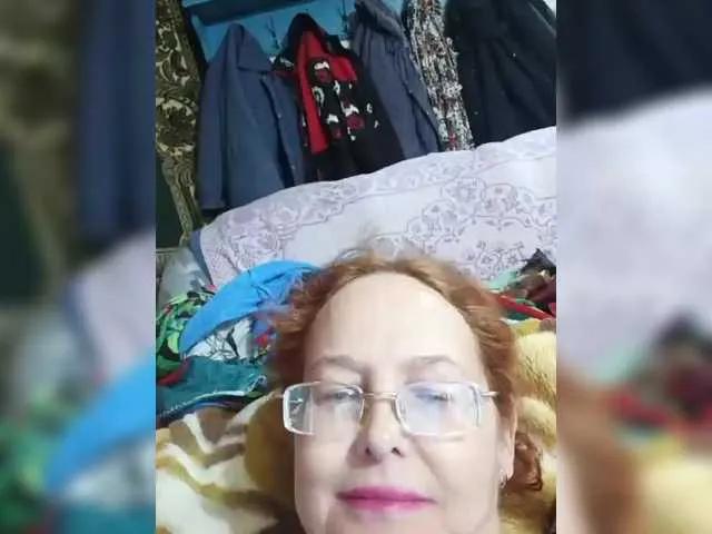 Offline Madam-oss on BongaCams