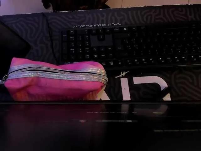 MaddisonLowe on BongaCams 