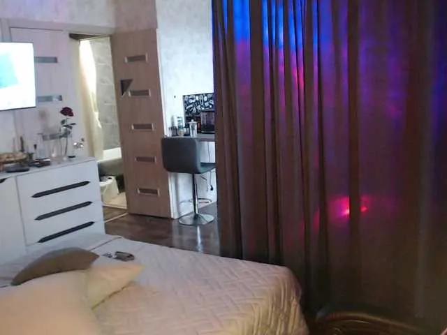 Offline Margo77-1 on BongaCams