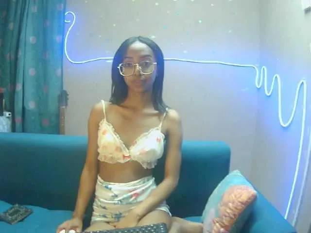 Offline Marinahgrey on BongaCams