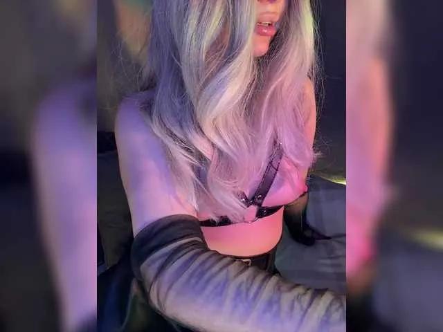 Offline Marissa-u on BongaCams