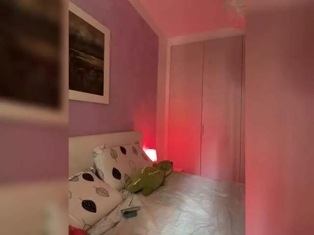 merrybaby on BongaCams 