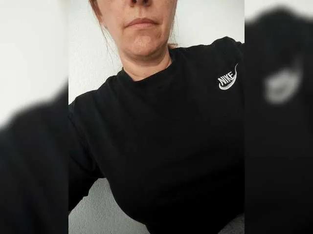 Offline MissieLorrie on BongaCams