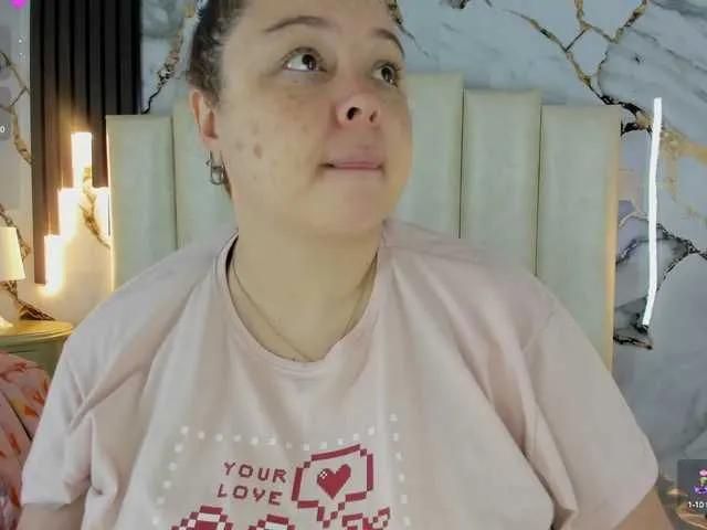 Freechat mollieblue69 on BongaCams