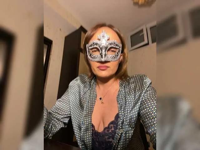 Offline molly-38 on BongaCams