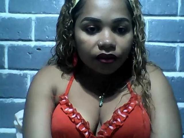 Offline Monica1612 on BongaCams