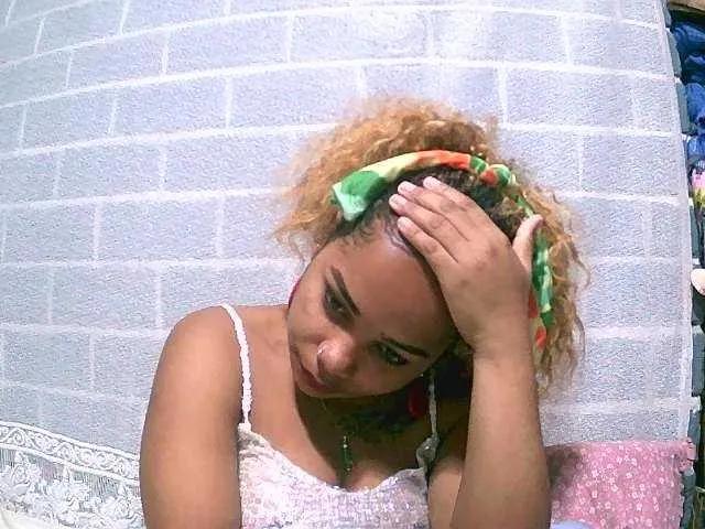 Offline Monica1612 on BongaCams