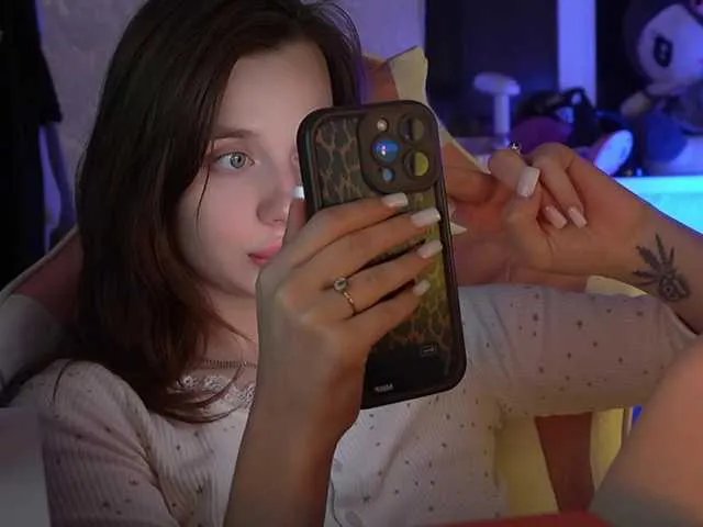 MossiPolli on BongaCams 