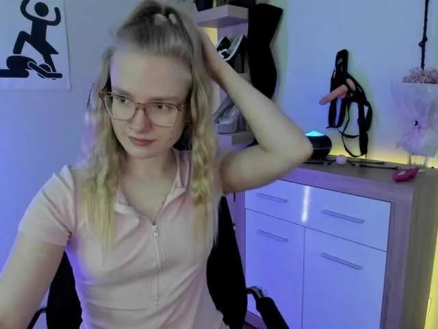 Freechat NancyErotic on BongaCams