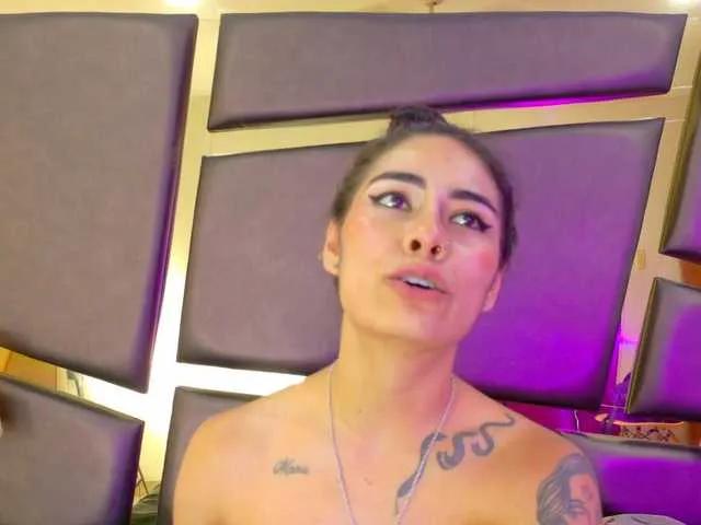 Offline NicoleEsposito on BongaCams