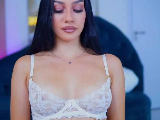 NinnaVoss on BongaCams 