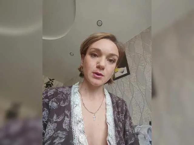 Olia-81 on BongaCams