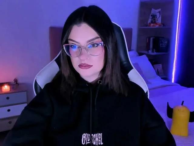 OphelianaRose on BongaCams