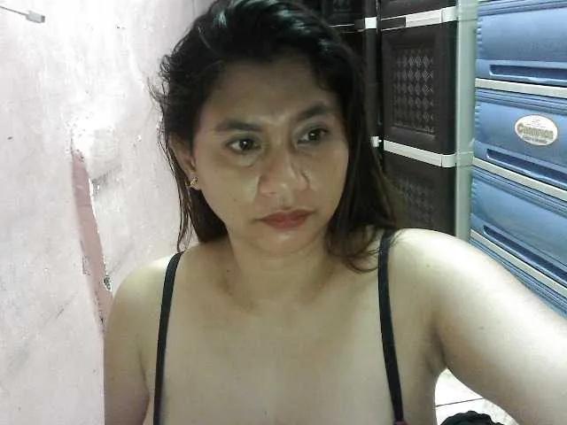 peenastyfame on BongaCams