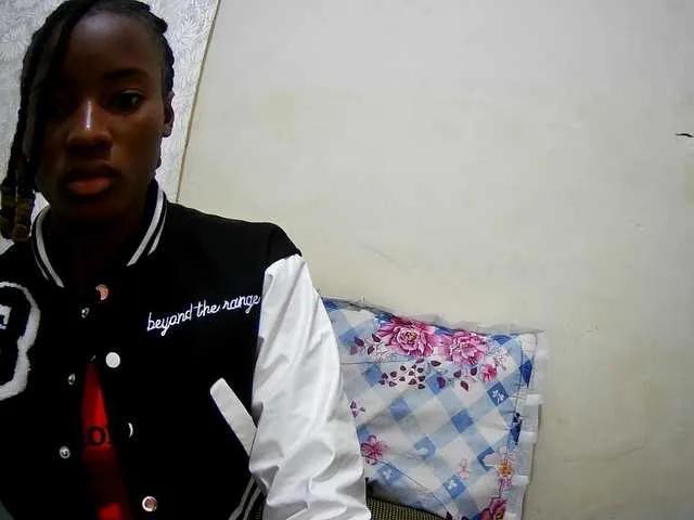 petite-tasha on BongaCams