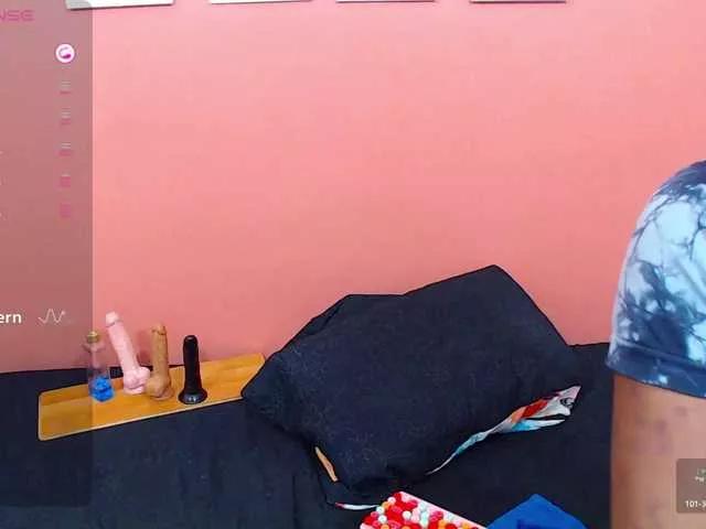 Offline petitelittleebony on BongaCams