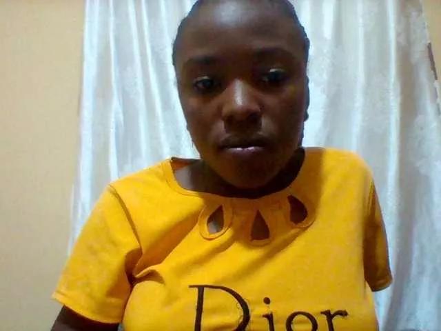 Offline Petitepussie on BongaCams