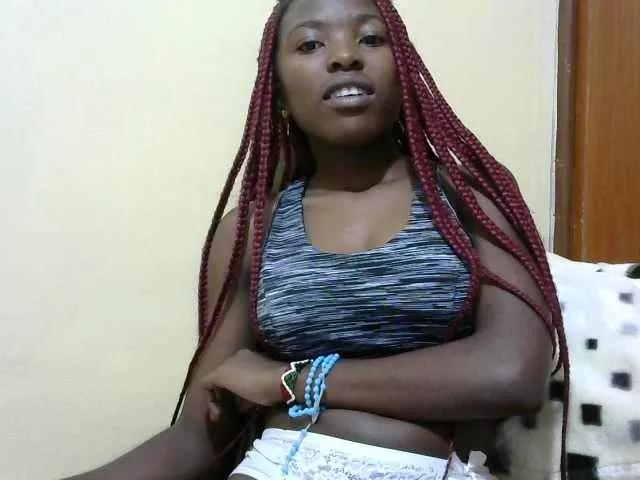 Offline Petitepussie on BongaCams