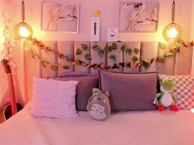 Offline pikayle on BongaCams