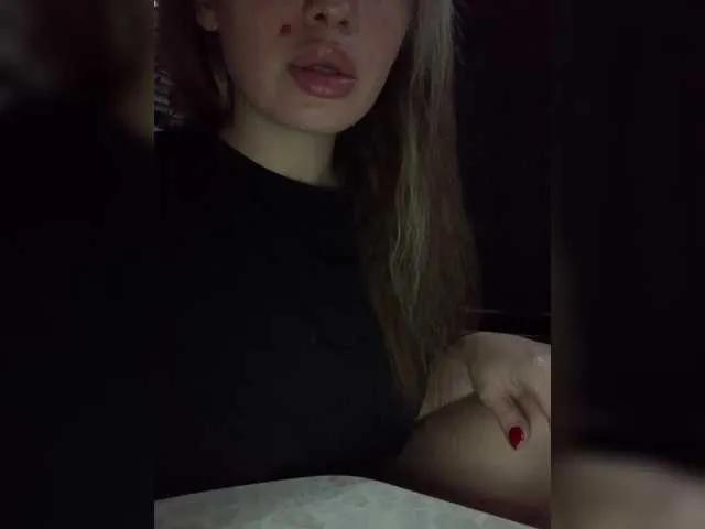 Poli999 on BongaCams