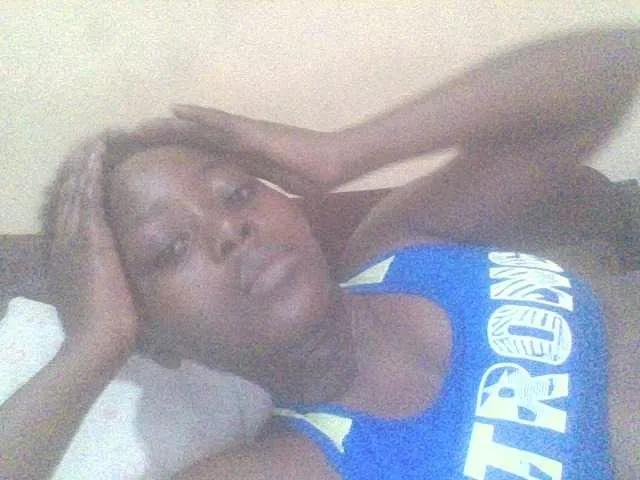 Offline PrettyG on BongaCams