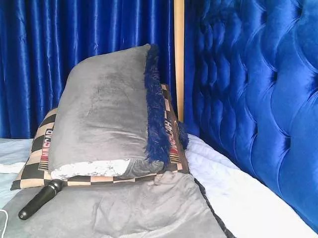 Queenshaz1 on BongaCams 