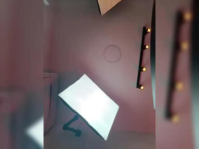 Offline RachelCooper on BongaCams