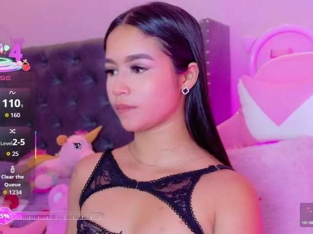 Offline RachelTomss on BongaCams