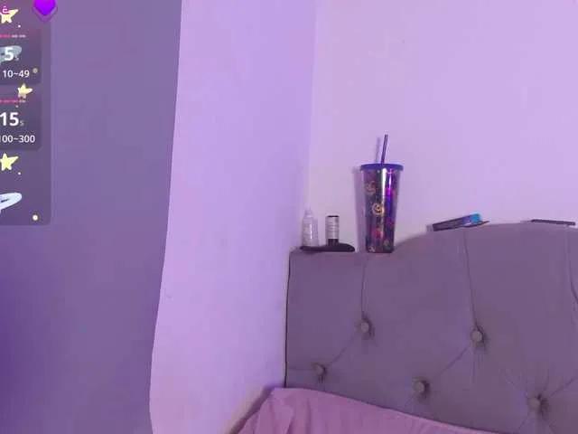 Offline Red-moonn on BongaCams