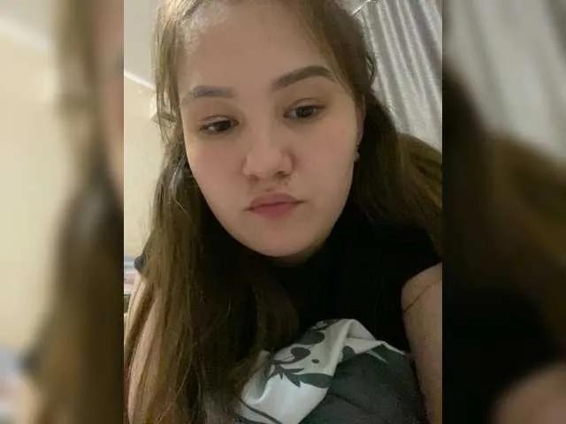 Regina-Lynne on BongaCams