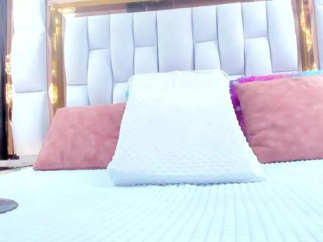 Offline RileySweet on BongaCams