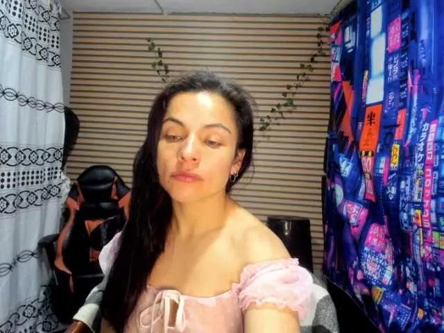 rosse2504 on BongaCams 