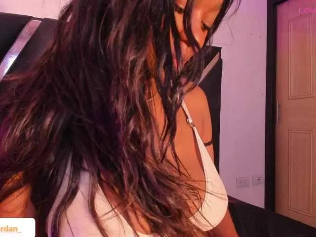 Offline roxyjordan on BongaCams