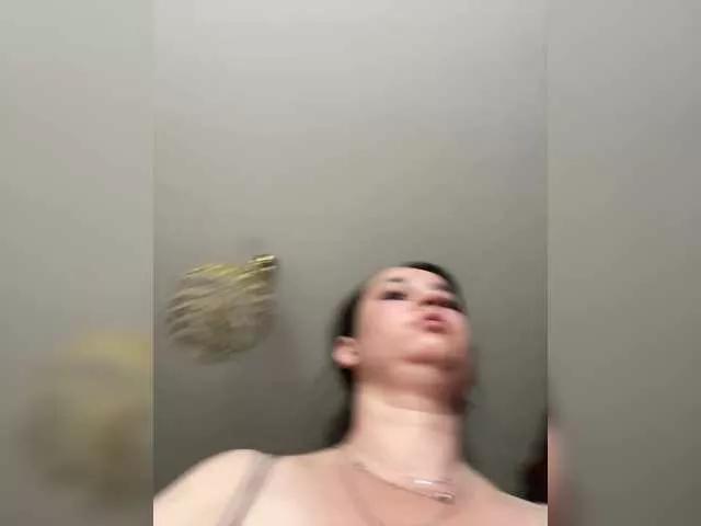 Offline SaliiOnli on BongaCams