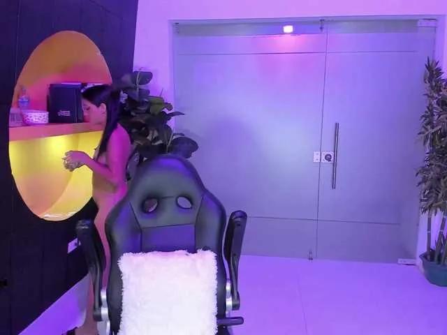 Offline SamantaKane on BongaCams