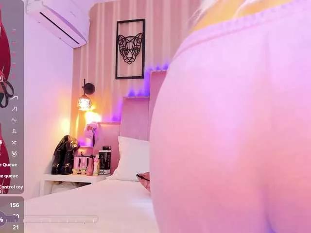 Offline SamanthaAdelle on BongaCams