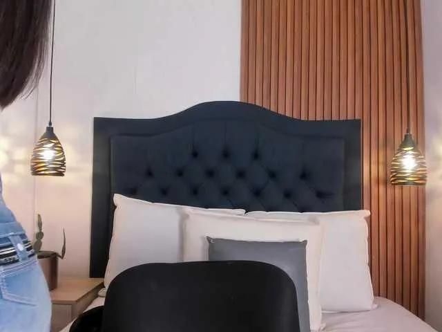 Sara-stone on BongaCams 