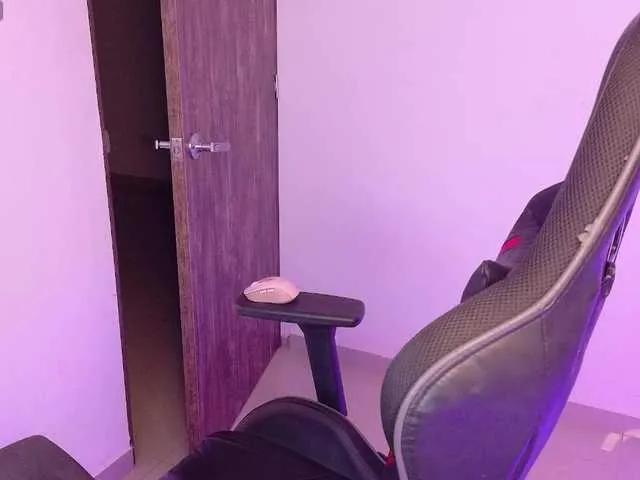 Sarah2Colliins on BongaCams 