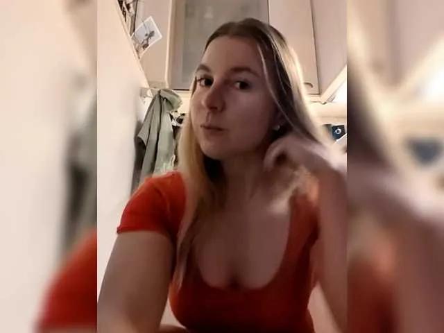 Offline Sarahrose on BongaCams