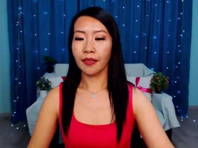 Offline Sarahsexygirl on BongaCams