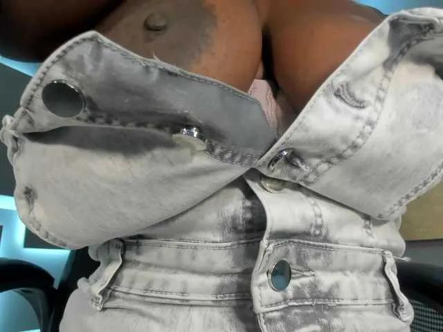 Offline SavannahStorm on BongaCams