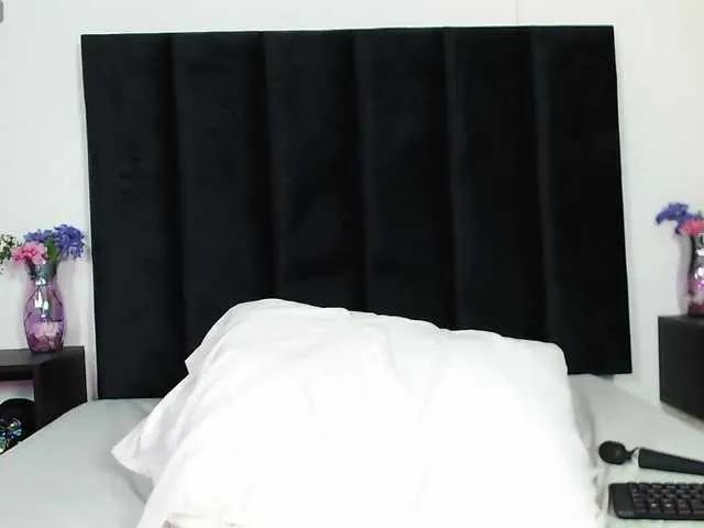 Offline Scarlet-Ray on BongaCams