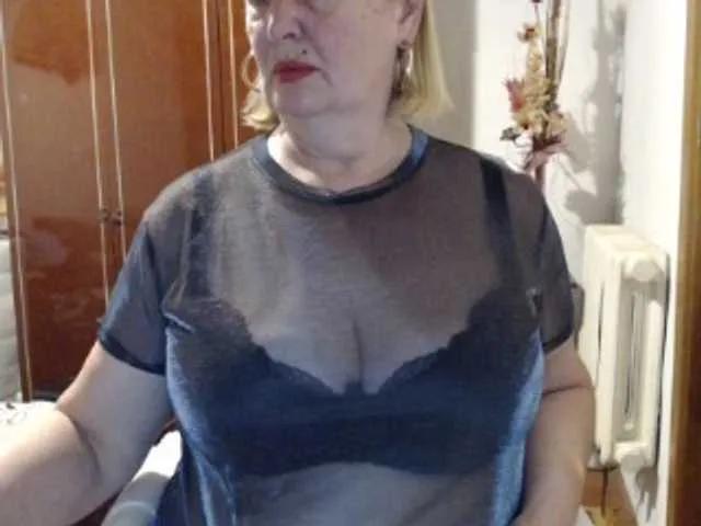 Freechat secretfox on BongaCams