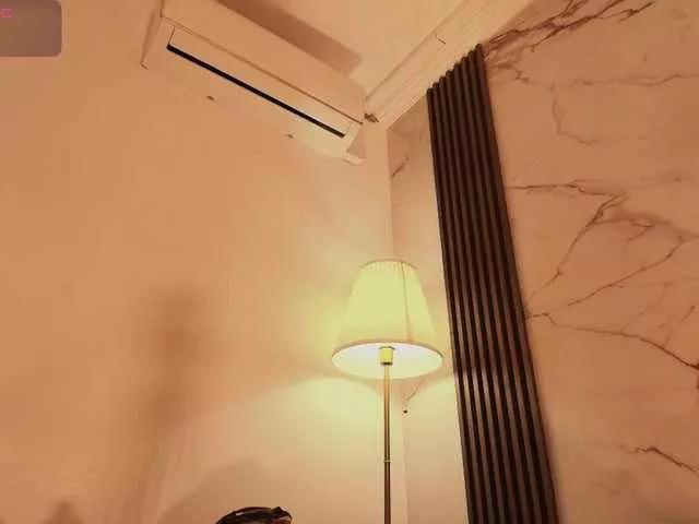 Offline sharon-greey on BongaCams