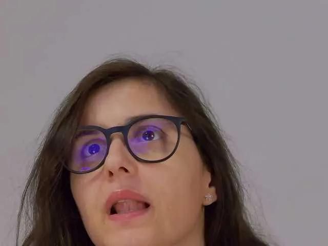 Freechat SophieeRain on BongaCams